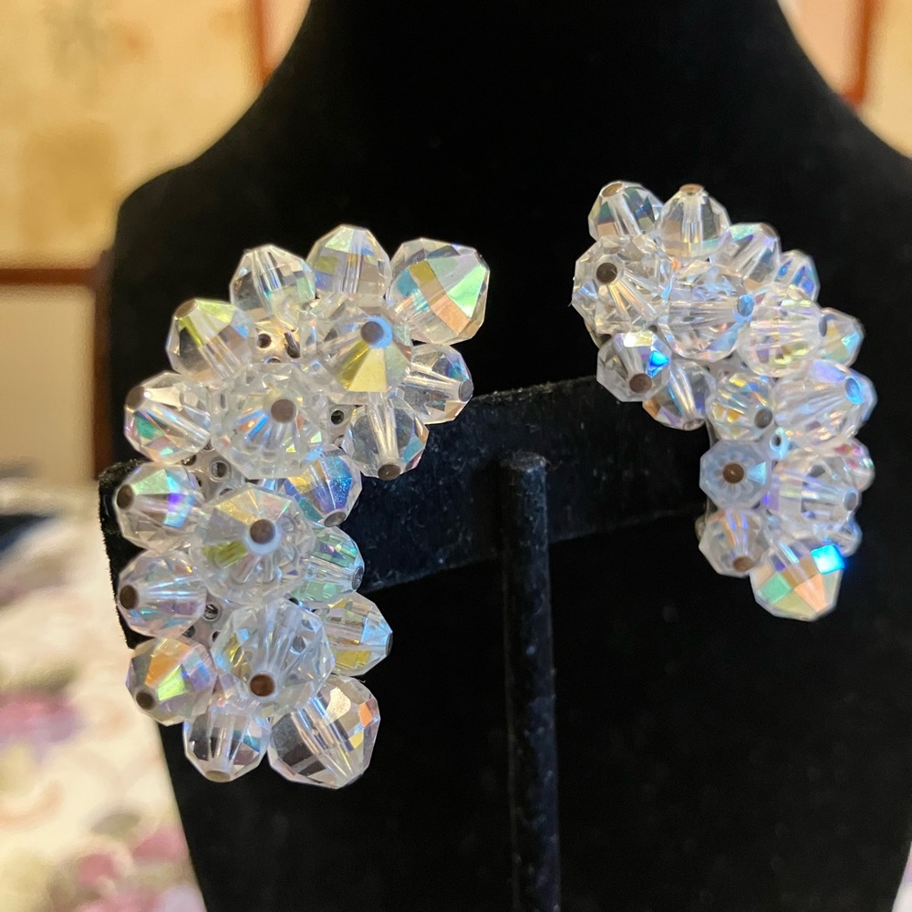 LAGUNA AURORA BOREALIS CLIP EARRINGS VINTAGE - Picture 2 of 8